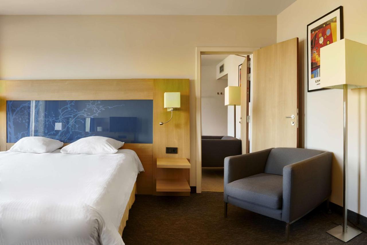 Park By Radisson Airport Hotel 4*