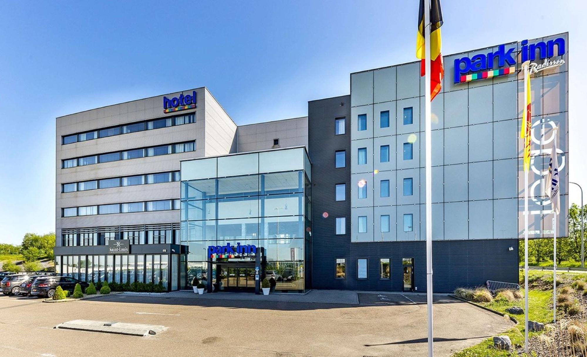 Park By Radisson Airport