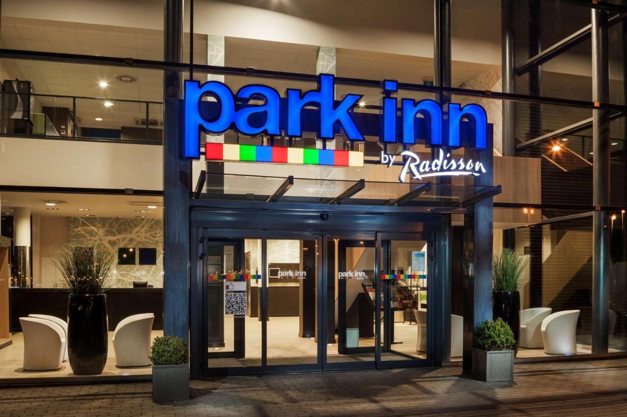 Park By Radisson Airport